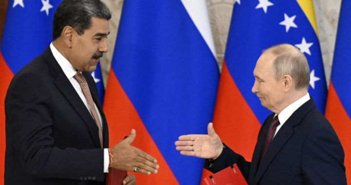 Canciller de Venezuela asegura que Rusia brindará “toda su cooperación y apoyo” a Caracas contra el bloqueo de EE.UU.