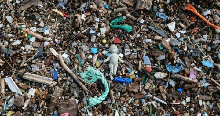 El 90% de los juguetes termina en la basura: la cara oculta de los regalos y su impacto ambiental