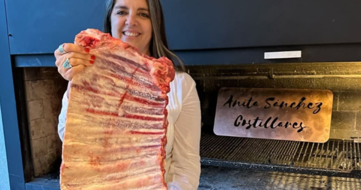 Es asadora de costillares, arrasó en Pinamar y Punta del Este y cuenta sus secretos: “Lo puedo hacer en una hora y veinte″