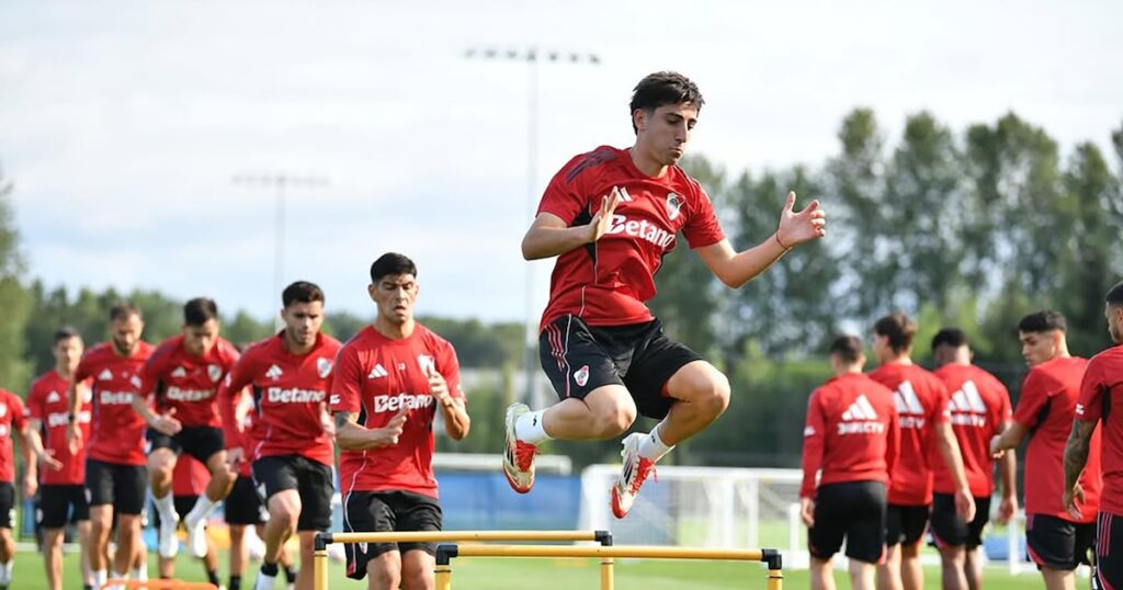 La promesa de River Plate con cláusula de 100 millones que jugará la Copa Libertadores con otro club de Primera División