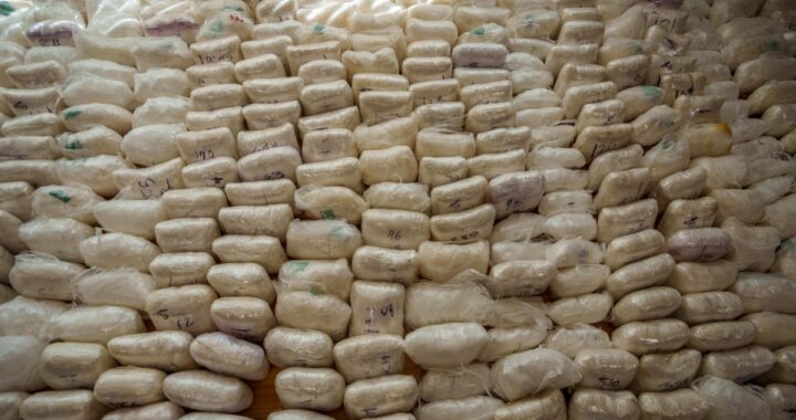 Desmantelan célula del Cártel de Sinaloa en España, incautan metanfetamina oculta en mármol procedente de México