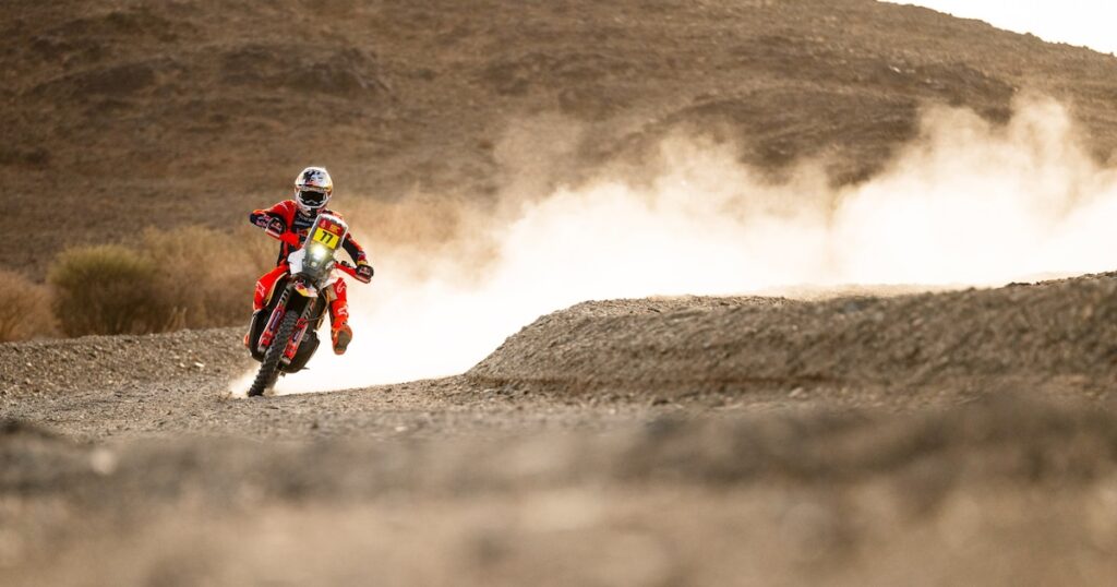 Electrizante definición del título en el Rally Dakar: la desesperante maniobra del argentino Luciano Benavides para salvar su carrera y pelear la corona