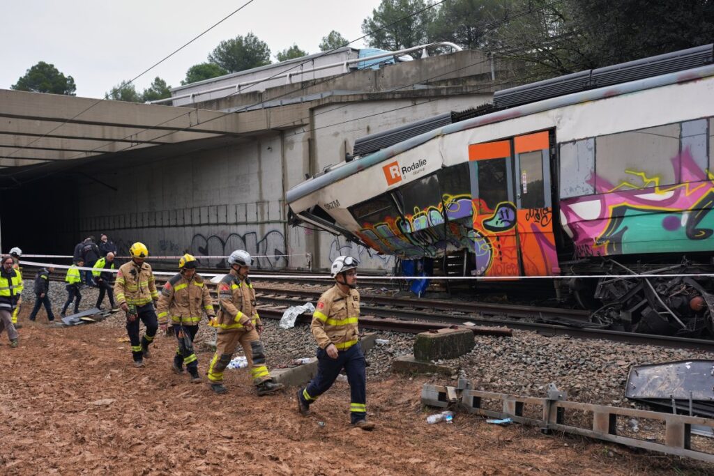 Maquinistas de España convocan a huelga tras accidentes de trenes en los últimos días