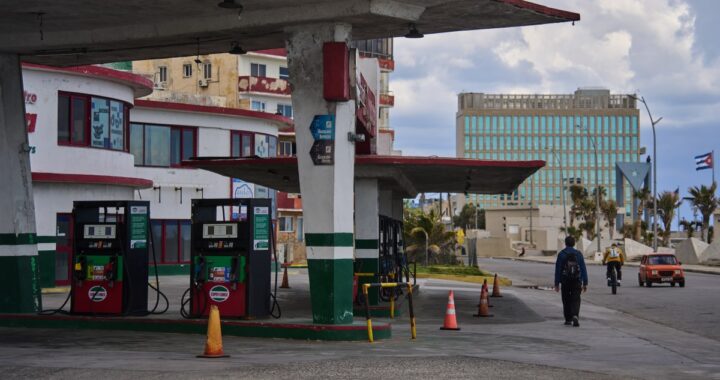 Golpe del Supremo a aranceles de Trump resquebraja cerco petrolero contra Cuba