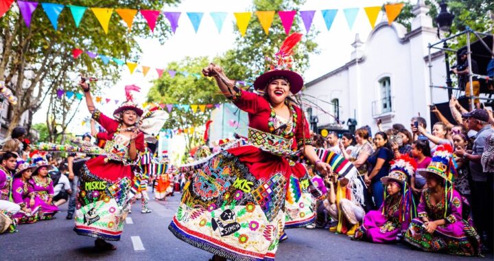 Fin de semana XXL de Carnaval en la Ciudad: corsos, horarios y cortes por barrio