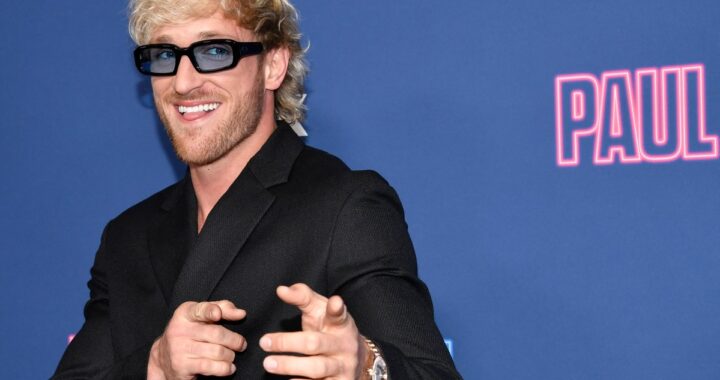 Logan Paul vende la tarjeta Pokémon más cara de la historia
