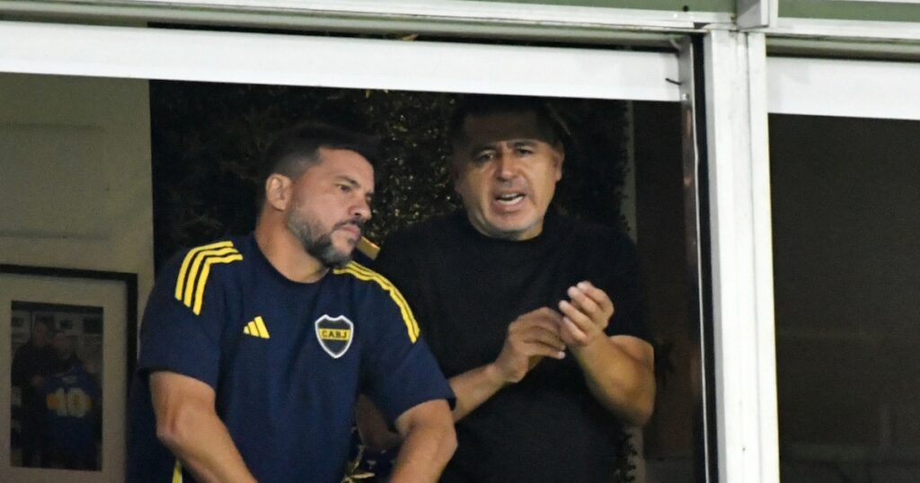 La Bombonera habló: del gesto de Riquelme a las reprobaciones generalizadas del hincha de Boca con foco en Cavani