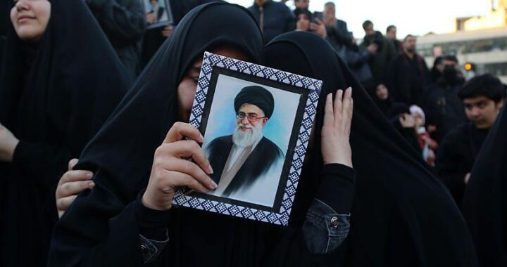 La teocracia iraní: cómo funciona y por qué sus estructuras siguen incólumas