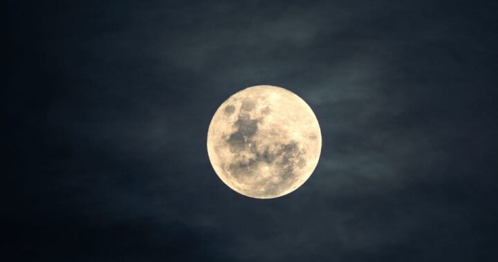 Luna llena en marzo 2026: fecha, horario y eclipse total