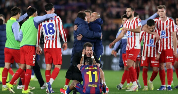 Simeone consoló a Raphinha tras eliminar al Barça de la Copa del Rey