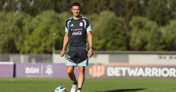 Con Lionel Messi, la Selección arrancó su preparación para los amistosos ante Mauritania y Zambia: las fotos de la práctica