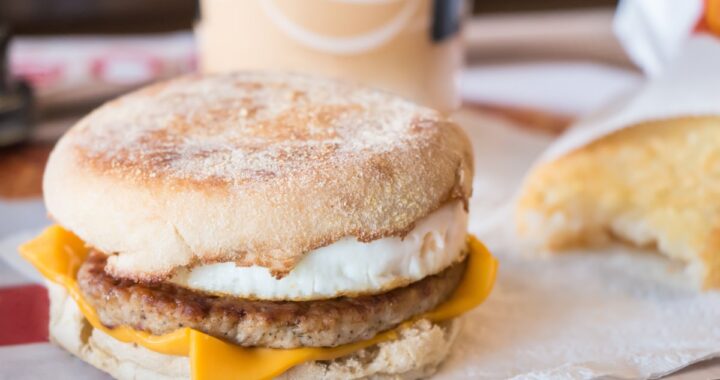 Buffett: el millonario que cada mañana desayuna en McDonald’s desde hace 50 años