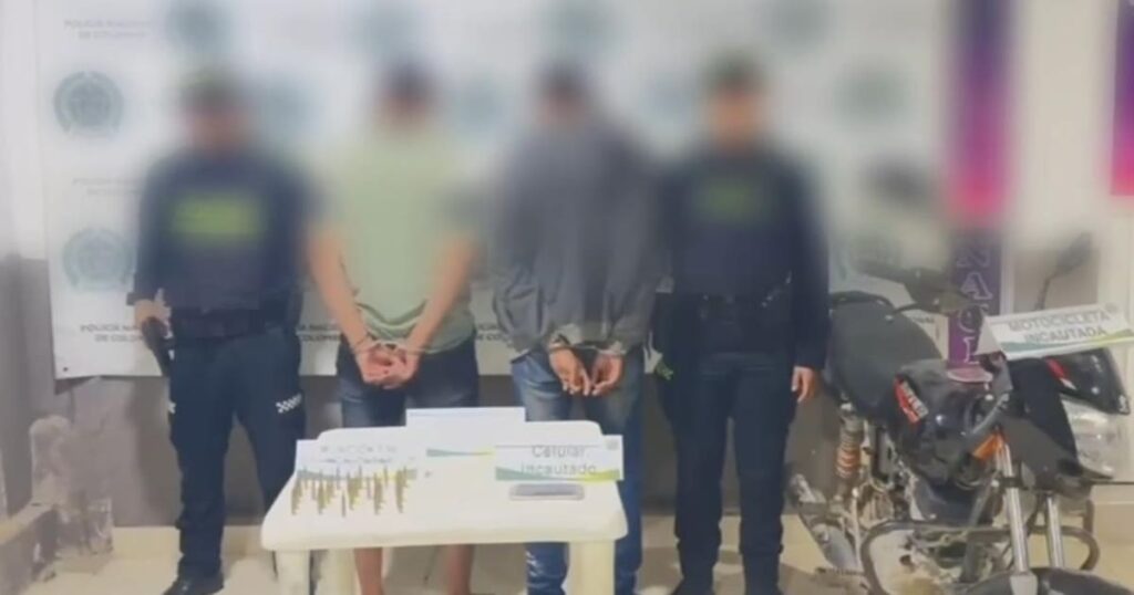 Incautan 1.250 galones de gasolina y caen 2 miembros del Clan del Golfo en Bolívar