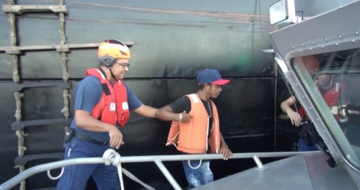 Más de 20,000 marineros atrapados en el estrecho de Ormuz: la mayor crisis desde la Segunda Guerra Mundial