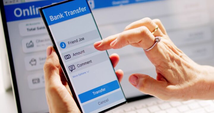 Consecuencias legales de retener dinero depositado por error en tu cuenta bancaria