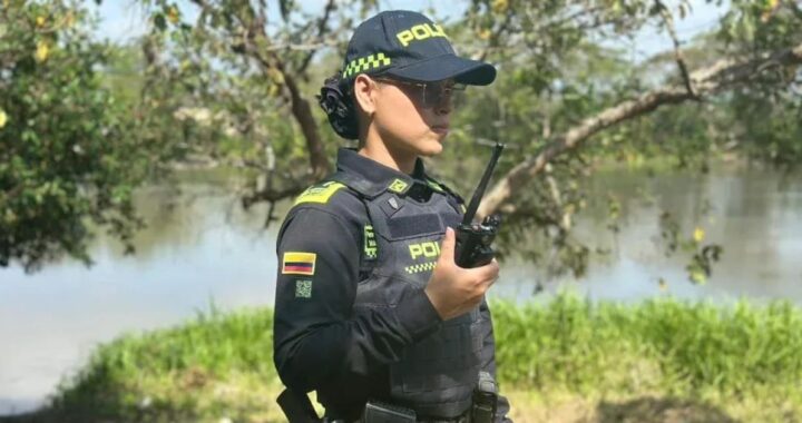Marly Valencia, la patrullera que eligió salvar una vida en medio del caos en Soplaviento