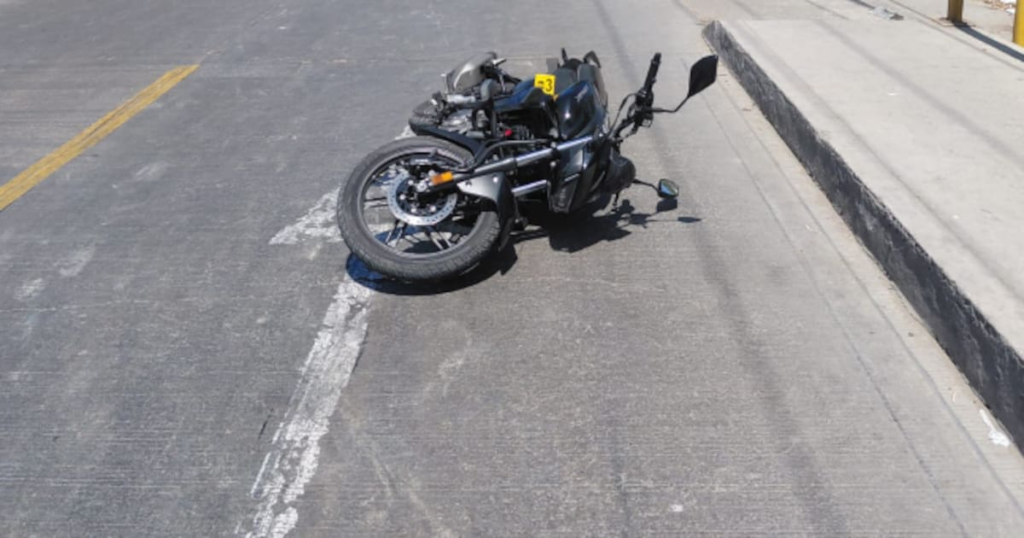 Mario Teherán, el motociclista que murió en accidente en un puente en Olaya