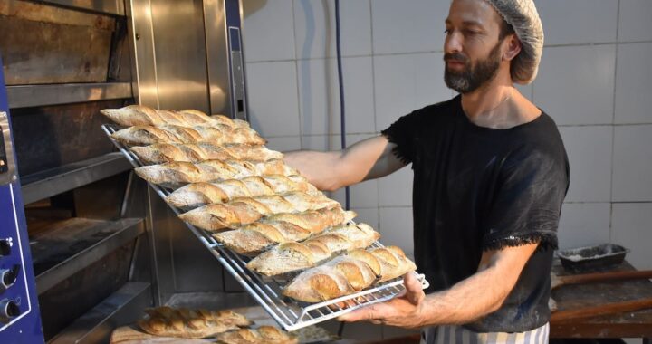 Desfiló para Armani y Gucci, se reconvirtió en panadero y abrió su confitería en Recoleta