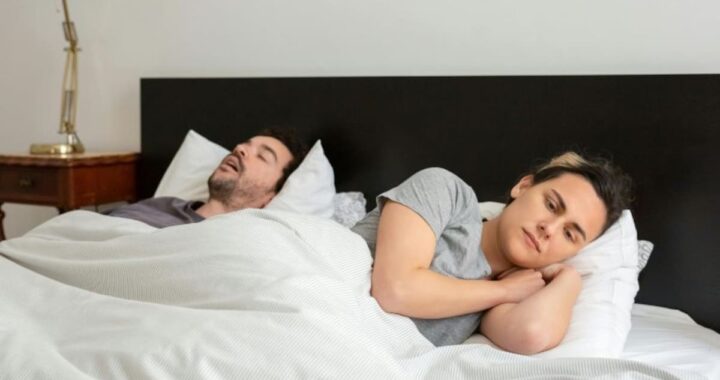 Eduard Estivill, experto en sueño: “Dormir en pareja es amoroso, pero se duerme mejor separado”