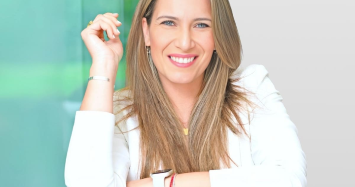 Gisela Gilges, life coach: «La gente no se hunde sólo por lo que pasa, sino por los recursos que tiene para atravesar el caos»