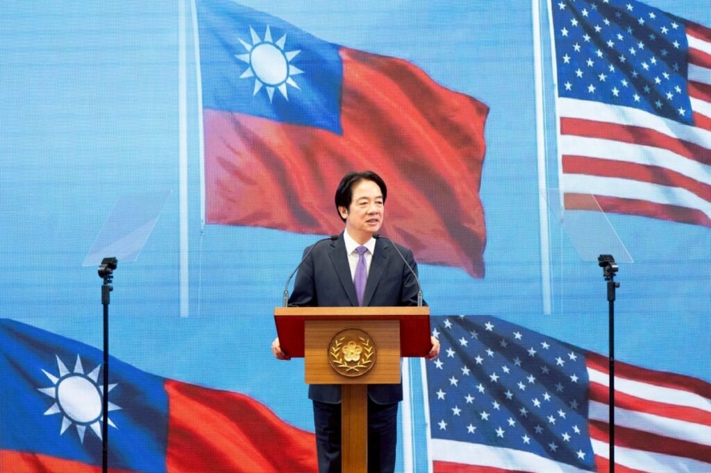 El presidente de Taiwán, Lai Ching-te, hablando sobre la compra de armas a EE.UU.