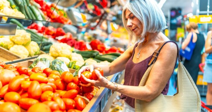Tiendas deberán ofrecer más comida saludable para aceptar SNAP