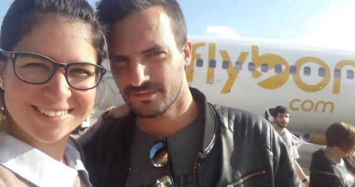 Una propuesta inesperada arriba de una moto y dos compañeros de trabajo que no se atraían: ¿se puede encontrar el amor en aquel que no te imaginás?