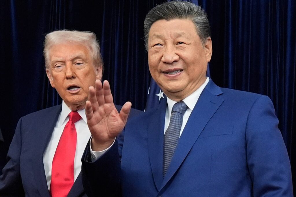 El presidente de Estados Unidos, Donald Trump, hablando con periodistas en una rueda de prensa