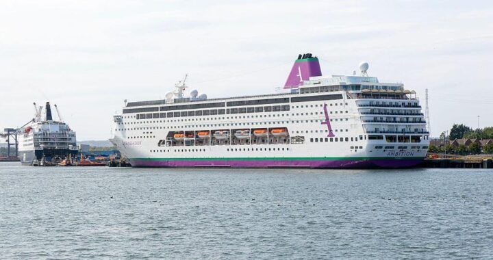Más de 1,700 personas confinadas en un crucero en Francia tras la sospecha de un brote gastrointestinal y la muerte de un pasajero
