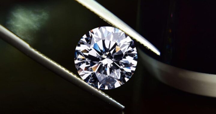 Caída de precios de diamantes: causas y consecuencias globales