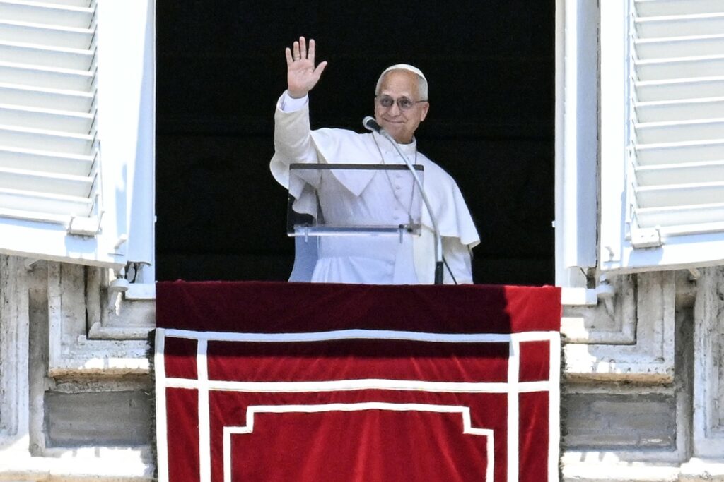 Papa León XIV hablando desde el Palacio Apostólico sobre terremotos en Venezuela