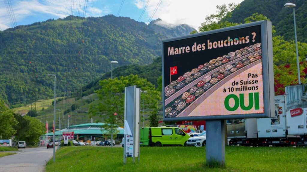 Cartel electoral suizo con Trump, Putin y Xi Jinping: '¿Romper con Europa, ahora?'