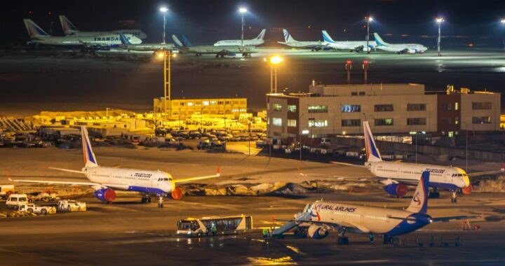 Moscú cierra aeropuertos por oleada de drones ucranianos