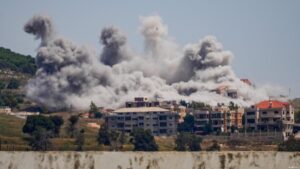Imagen de tensión en la frontera entre Israel y el Líbano