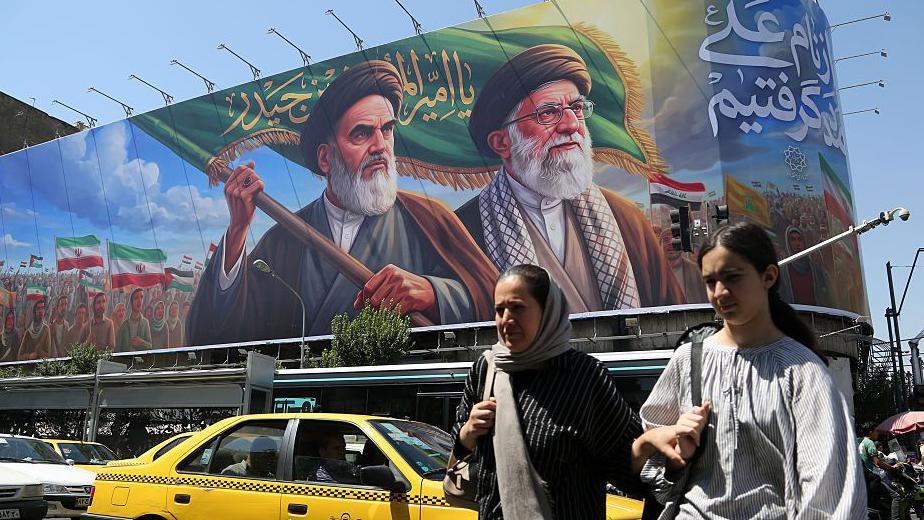 Fragmento de misil iraní en suelo de Cisjordania tras el ataque a Israel