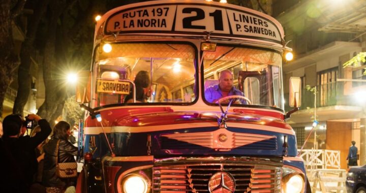 Colectivos de coleccion: la memoria rodante de Buenos Aires