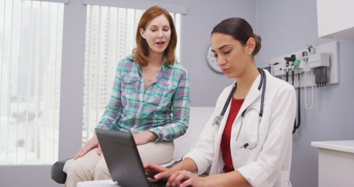 Salario en salud EE.UU.: hablar español suma hasta $20,000 al año