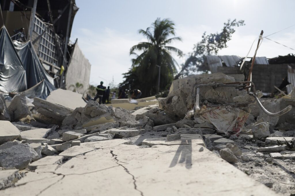 Edificios derrumbados y personas afectadas tras el terremoto en Mindanao Filipinas