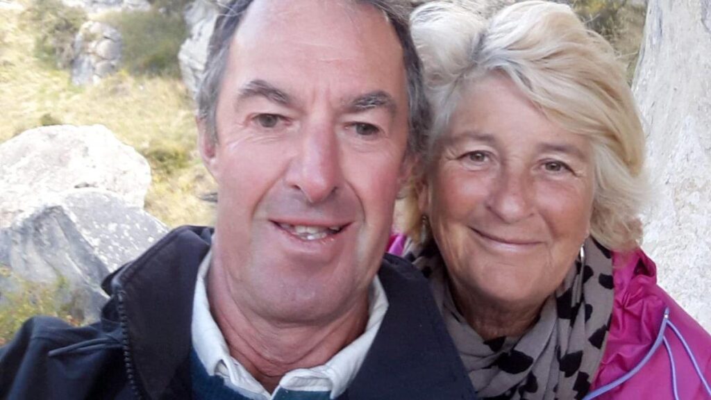 El británico que sobrevivió al incendio en España en el interior de un auto en llamas mientras su esposa y sus amigos morían