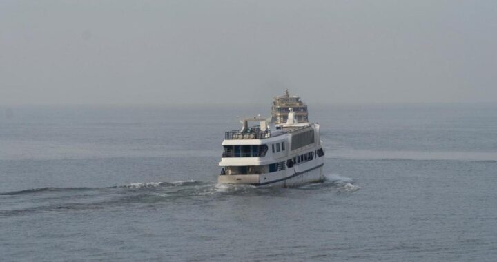 Buscan a 66 personas tras naufragio de ferry en Guyana