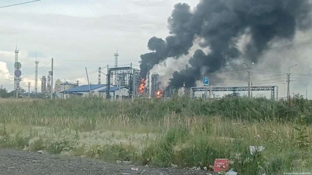 Ucrania alcanza dos refinerías rusas en Tatarstán con intensos ataques aéreos
