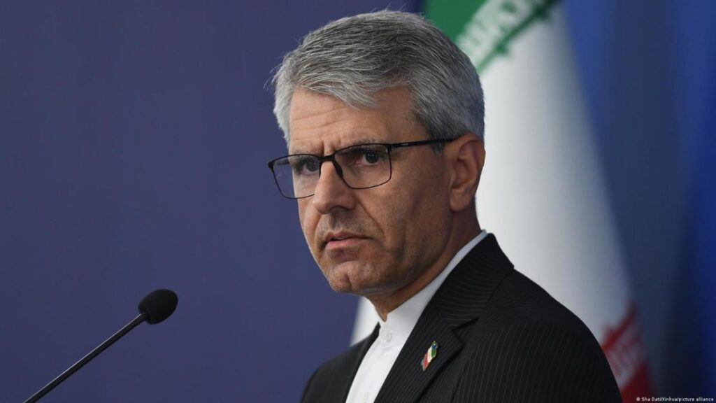Irán afirma que continúan los intercambios diplomáticos a través de mediadores con EE.UU.