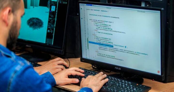 Brecha de talento digital se agrava en Colombia: faltan cerca de 85.000 profesionales TI