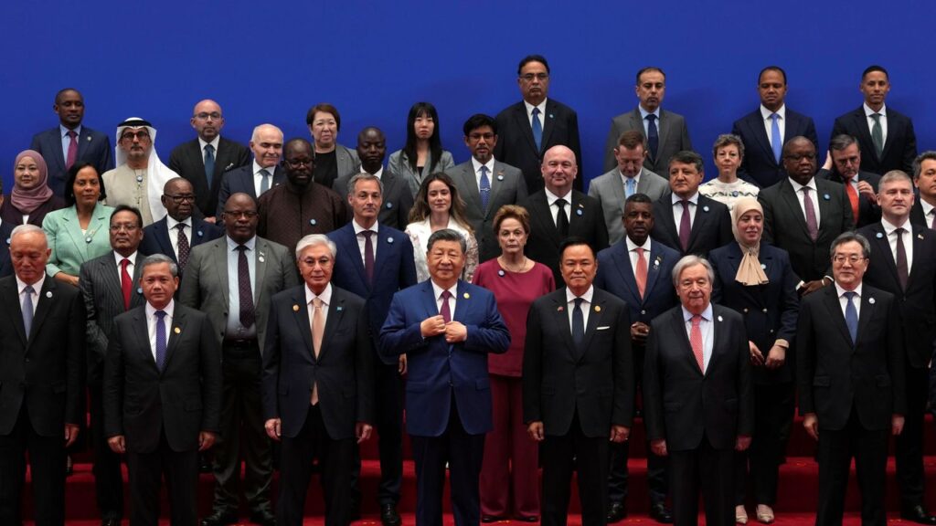 China reúne a 28 países en una organización internacional para impulsar el desarrollo de la IA