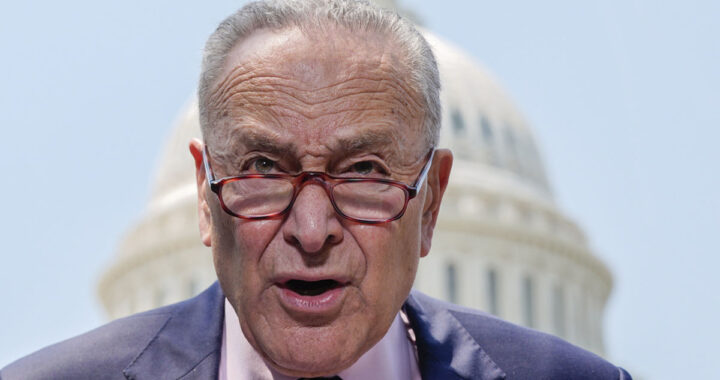 Chuck Schumer define a Donald Trump como un presidente incompetente por iniciar una guerra sin salida