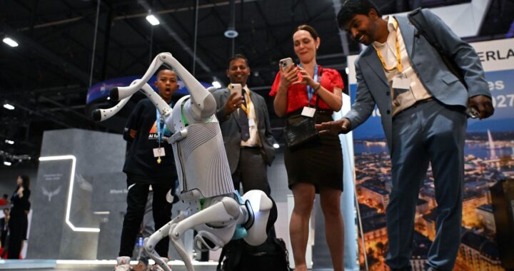 Los robots y el espectáculo distrajeron del urgente debate sobre la IA en la ONU
