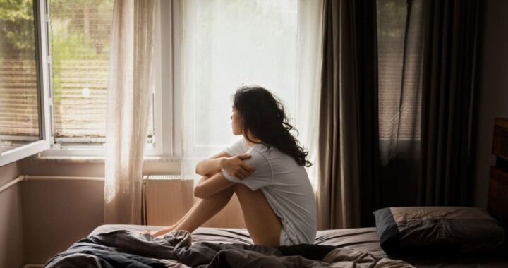 Psicología: por qué prefieren quedarse en casa el fin de semana