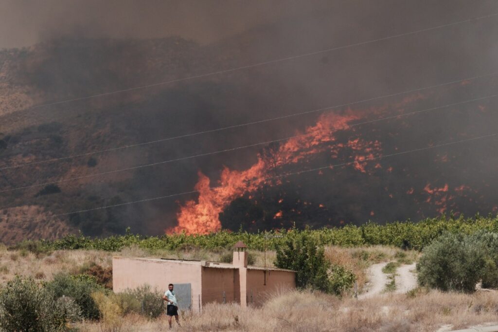 Incendios en España dejan muertos y desaparecidos: el fuego arrasa miles de hectáreas