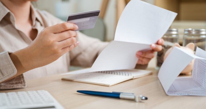 Deudas de tarjeta de crédito tras un fallecimiento: quién paga